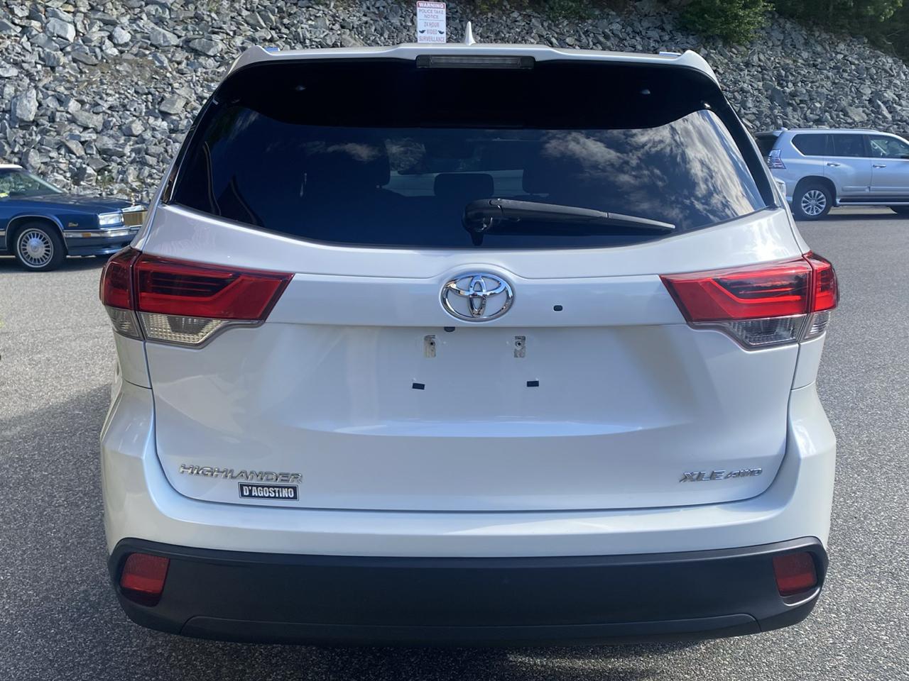 Toyota Highlander XLE AWD V6 2019