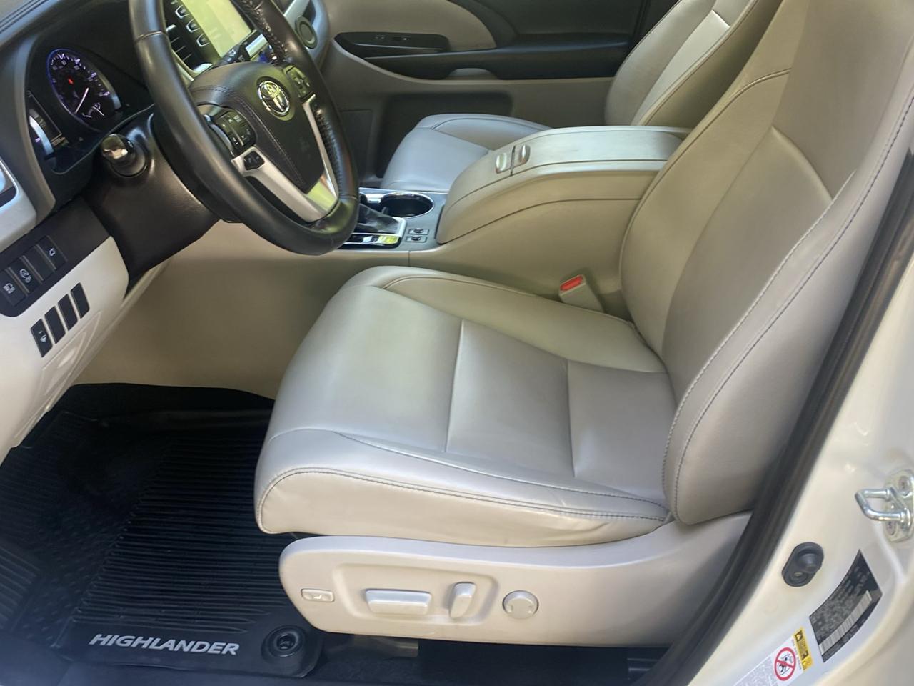 Toyota Highlander XLE AWD V6 2019
