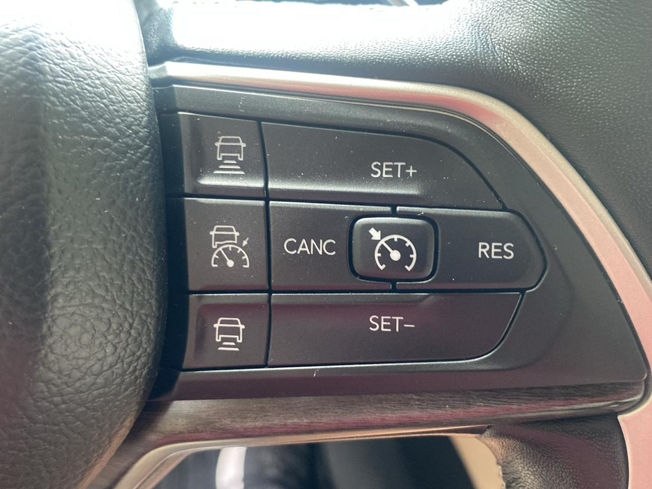 Jeep Grand Cherokee L Limited 4WD 2022