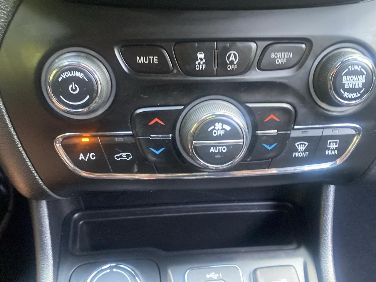 Jeep Cherokee  2020