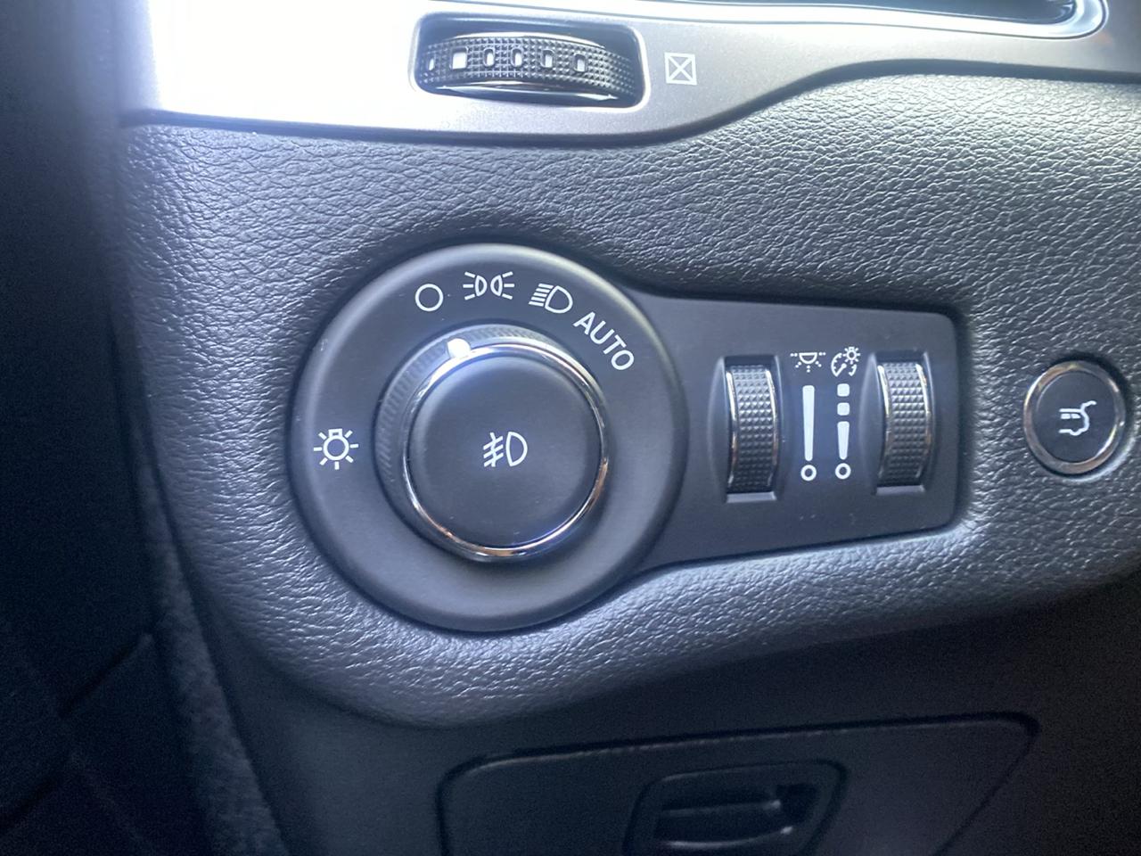 Jeep Cherokee  2020