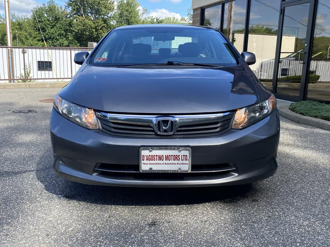 Honda Civic LX Sedan 5-Speed AT 2012