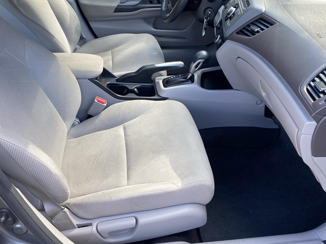 Honda Civic LX Sedan 5-Speed AT 2012