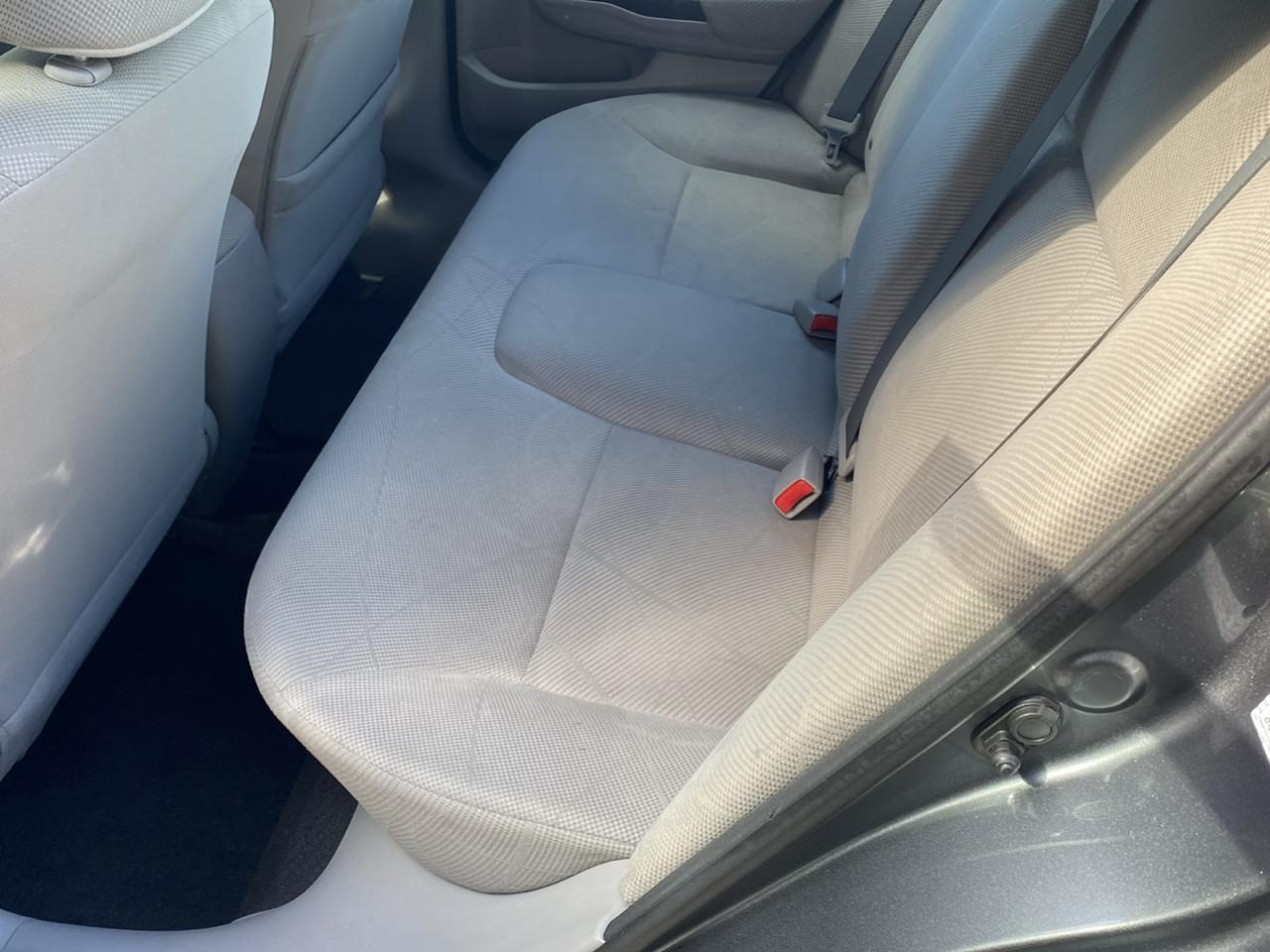 Honda Civic LX Sedan 5-Speed AT 2012