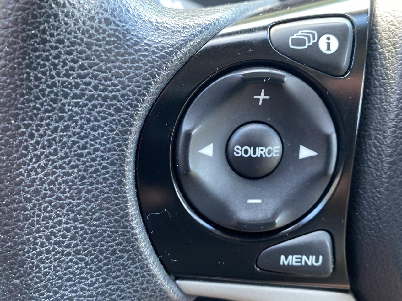 Honda Civic LX Sedan 5-Speed AT 2012