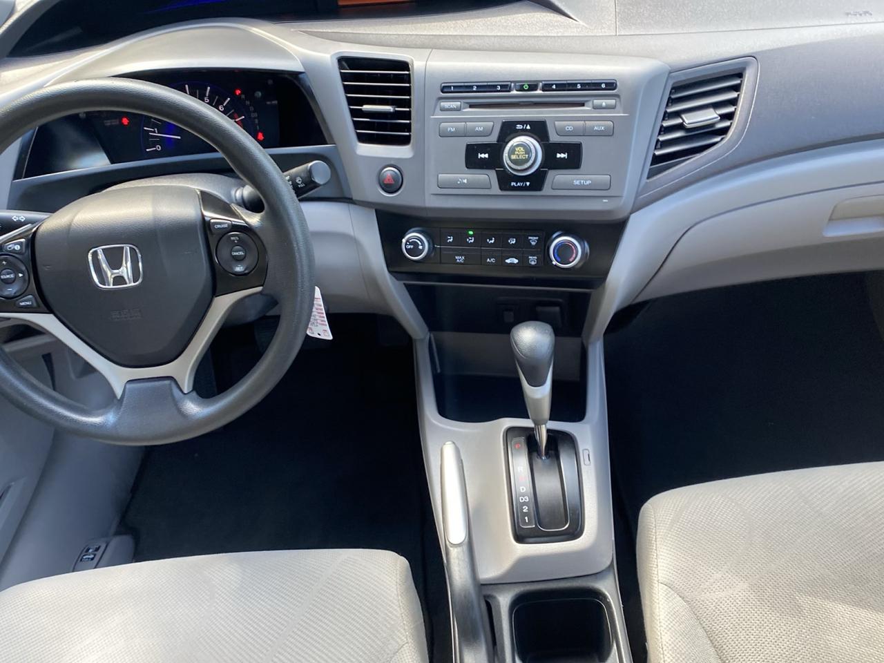 Honda Civic LX Sedan 5-Speed AT 2012