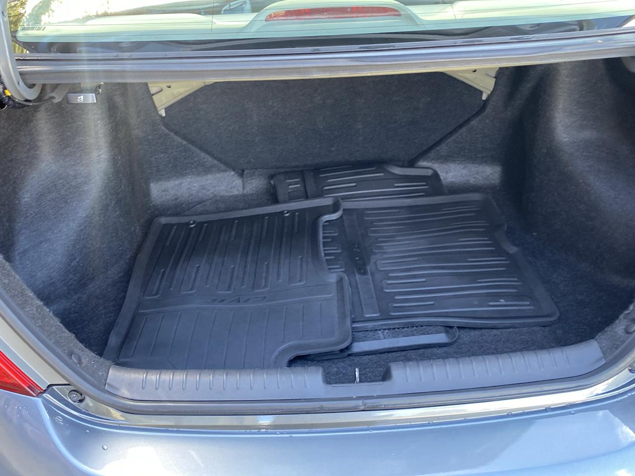 Honda Civic LX Sedan 5-Speed AT 2012