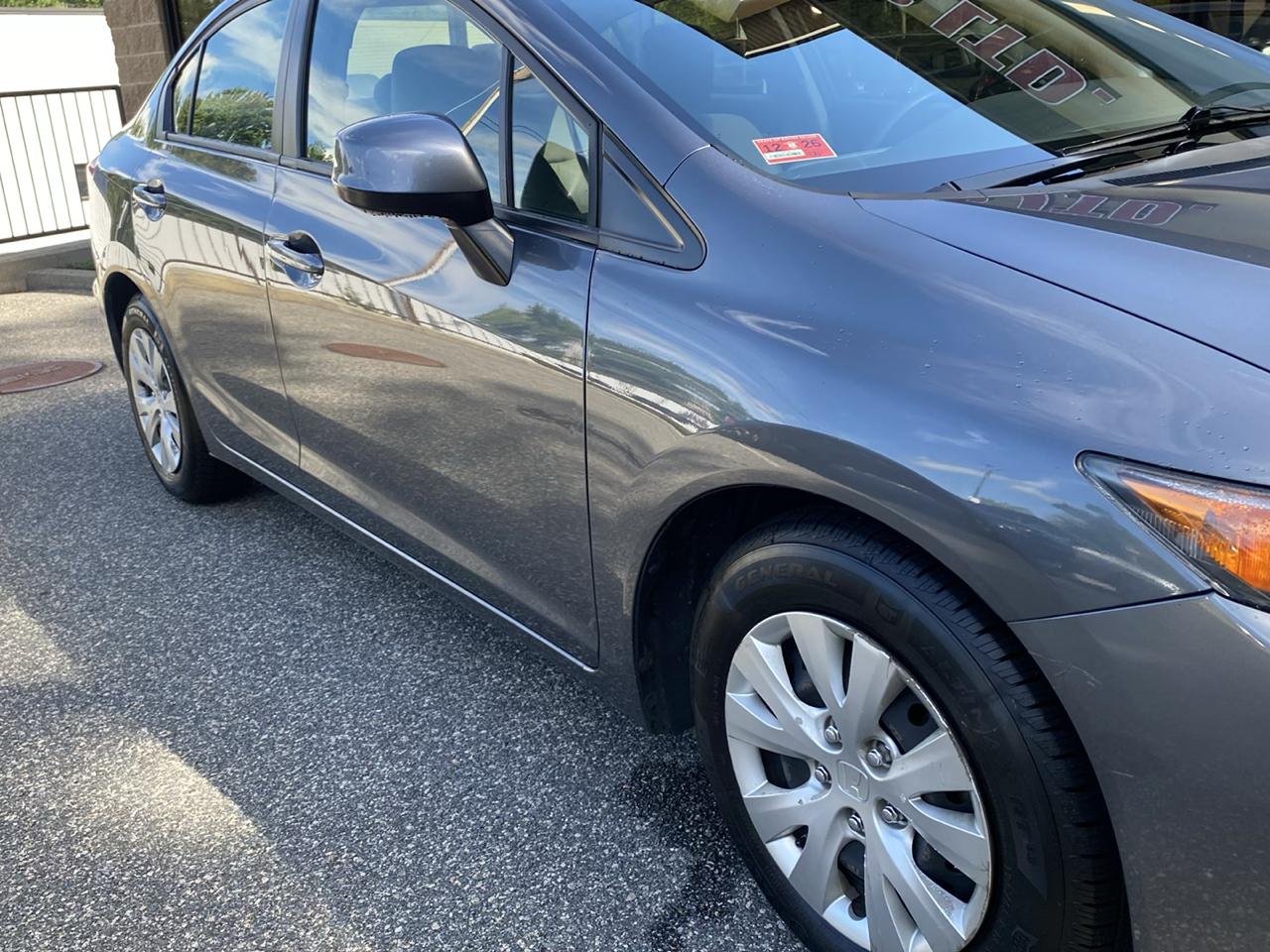 Honda Civic LX Sedan 5-Speed AT 2012