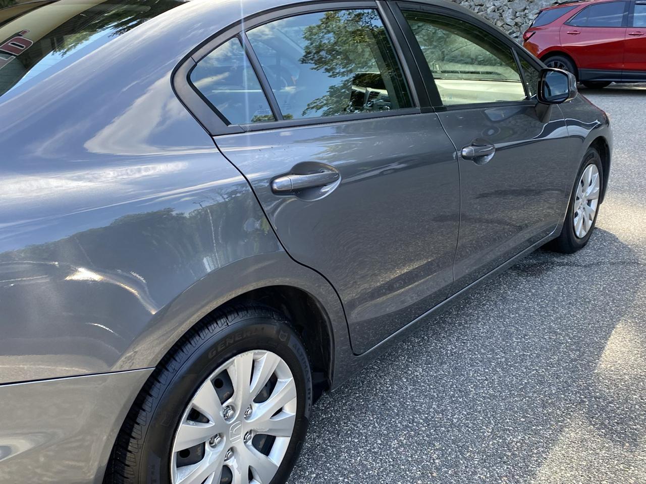 Honda Civic LX Sedan 5-Speed AT 2012