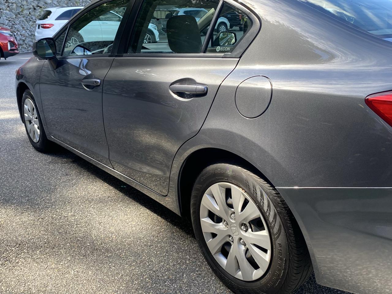 Honda Civic LX Sedan 5-Speed AT 2012