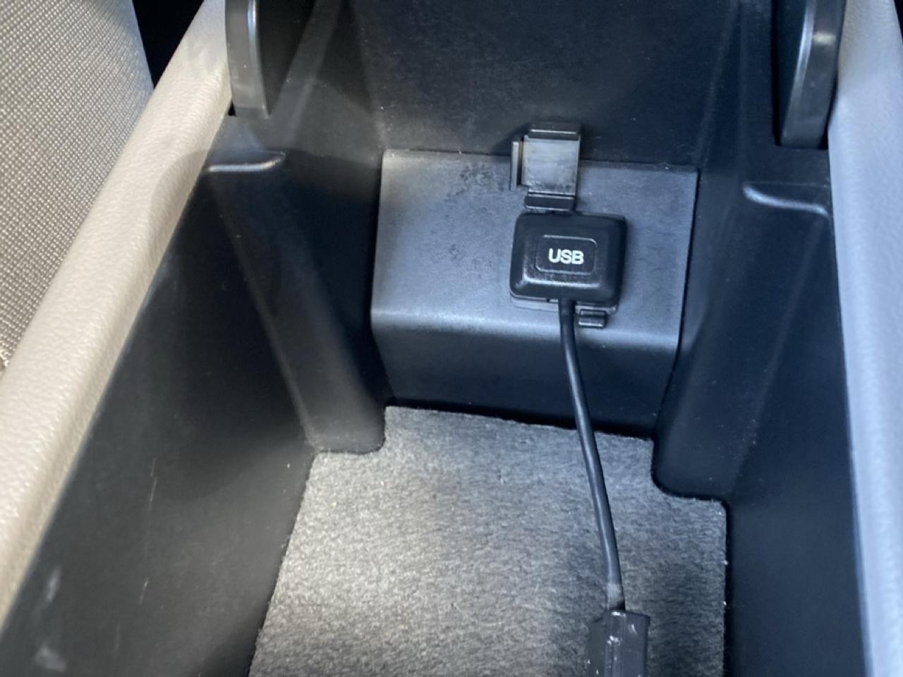 Honda Civic LX Sedan 5-Speed AT 2012