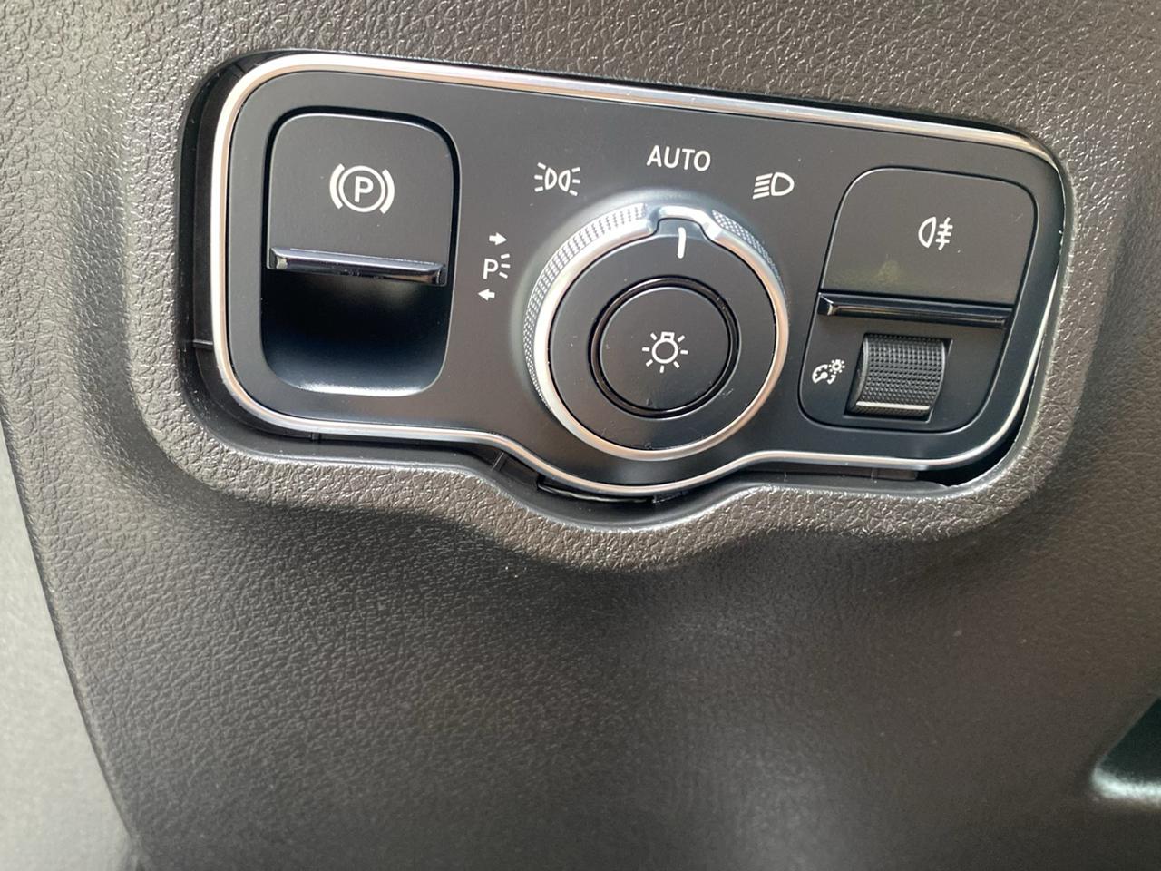 Mercedes-Benz GLB-Class GLB 250 4MATIC 2021
