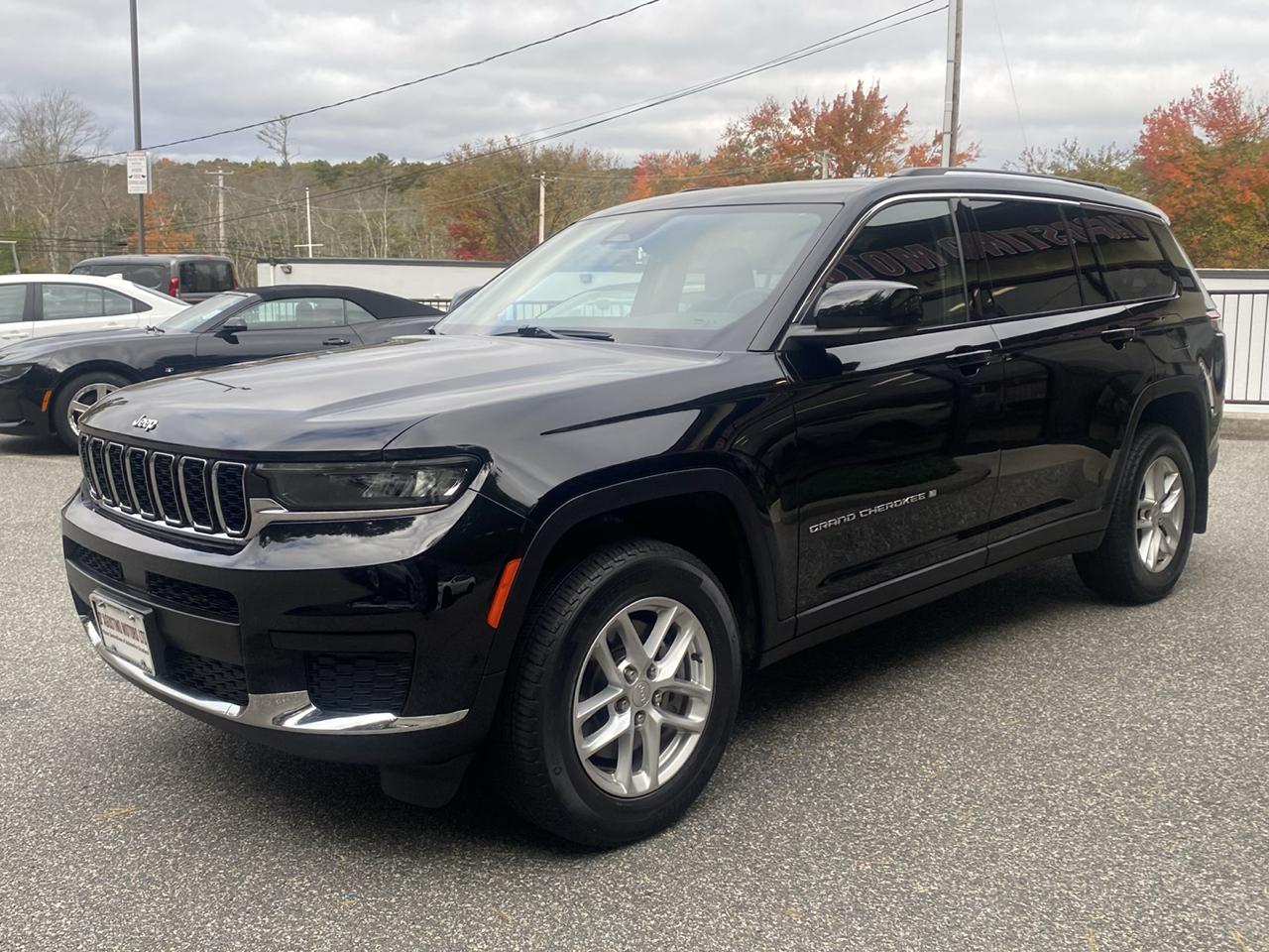 Jeep Grand Cherokee L Laredo 4WD 2023