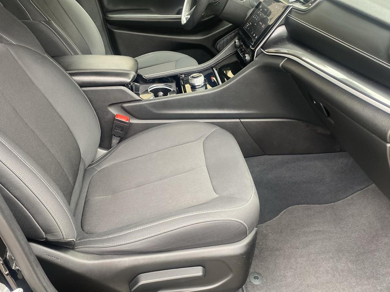 Jeep Grand Cherokee L Laredo 4WD 2023