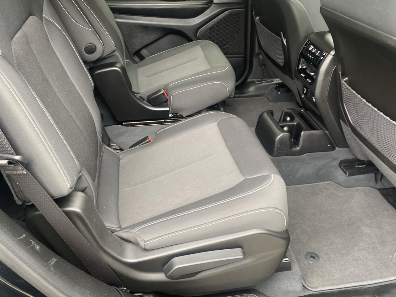Jeep Grand Cherokee L Laredo 4WD 2023
