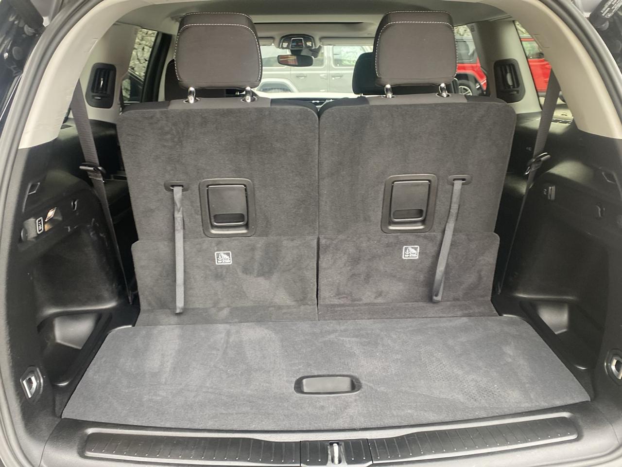 Jeep Grand Cherokee L Laredo 4WD 2023