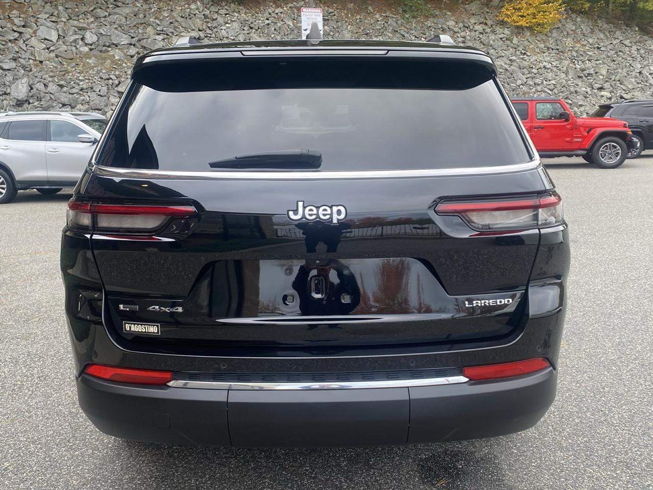 Jeep Grand Cherokee L Laredo 4WD 2023