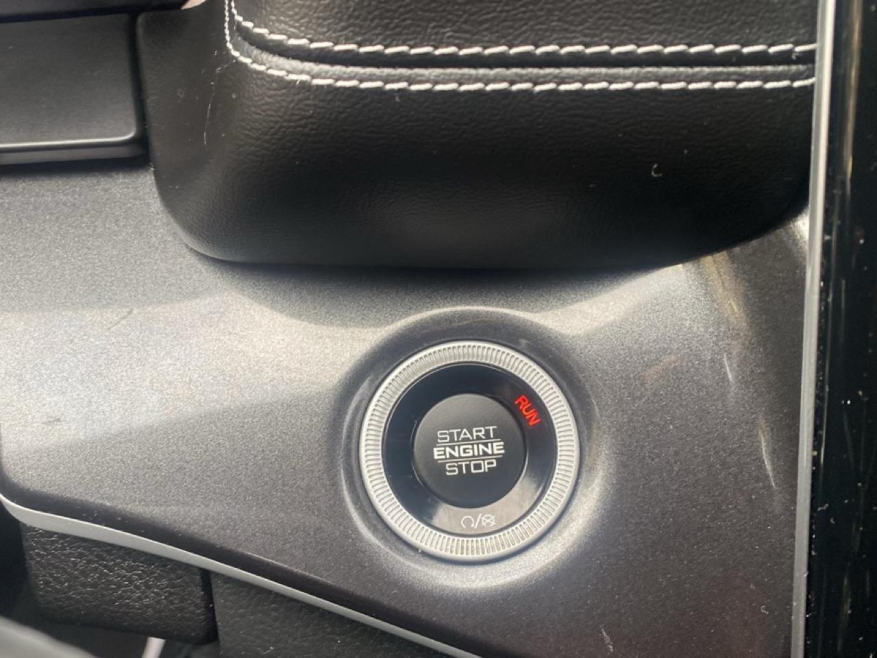 Jeep Grand Cherokee L Laredo 4WD 2023
