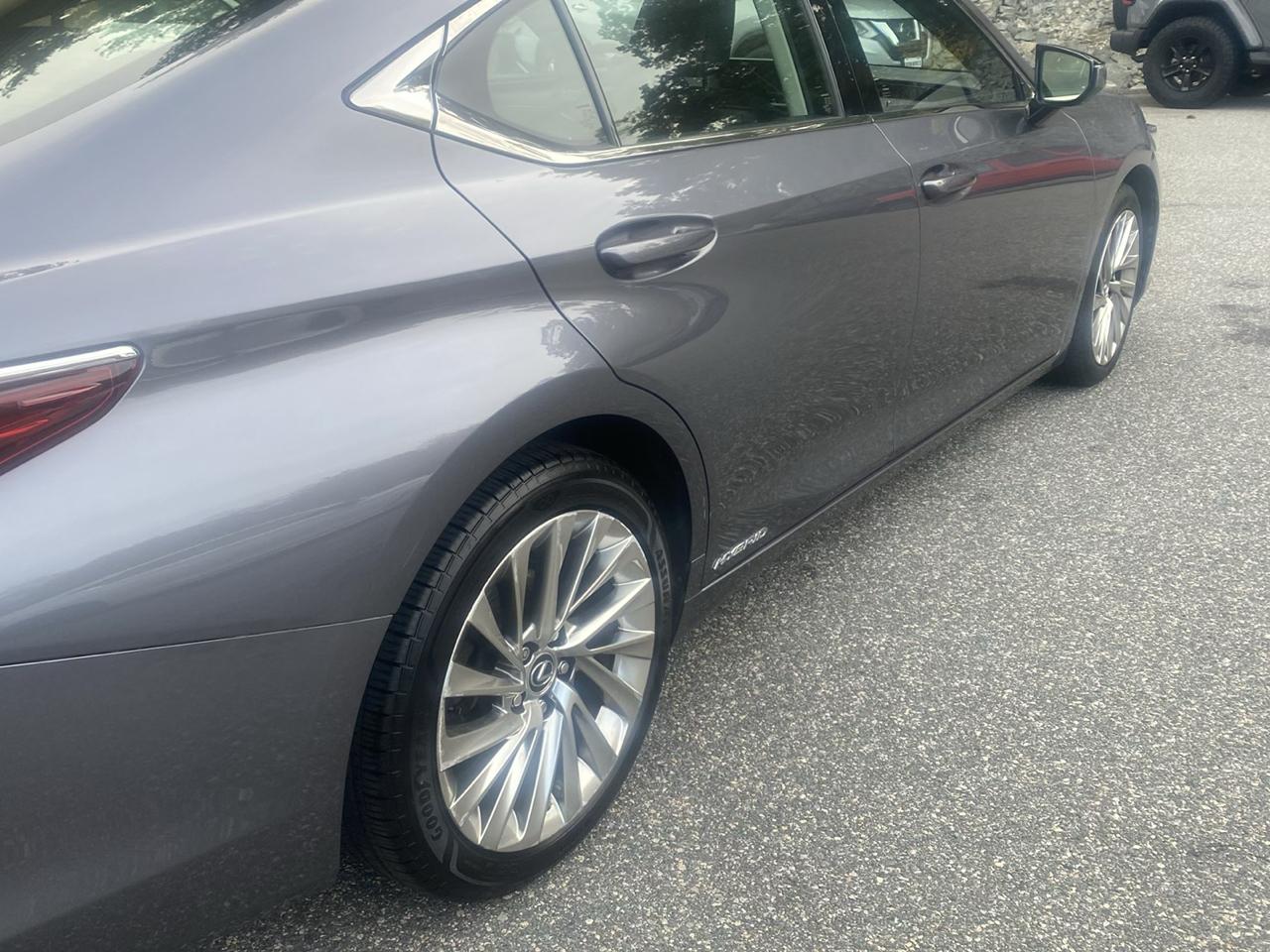 Lexus ES 300h Luxury 2019