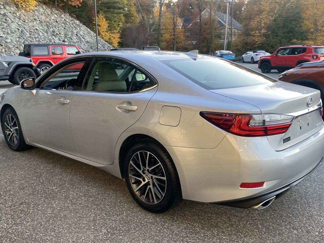 Lexus ES 350 Sedan 2017
