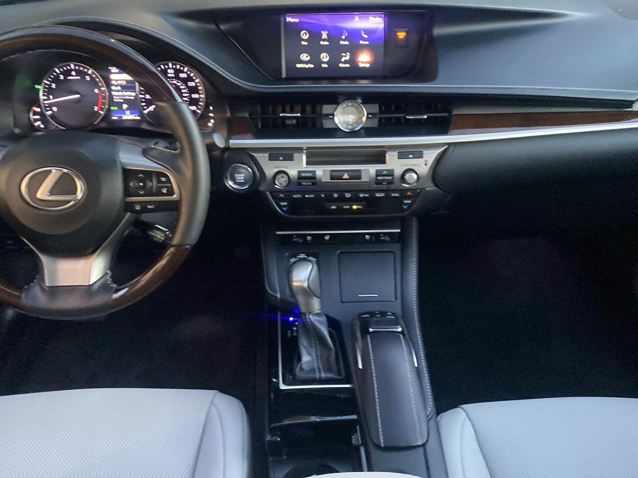 Lexus ES 350 Sedan 2017