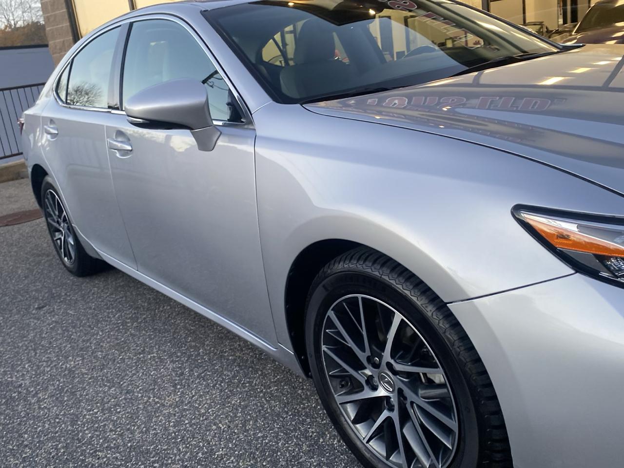 Lexus ES 350 Sedan 2017