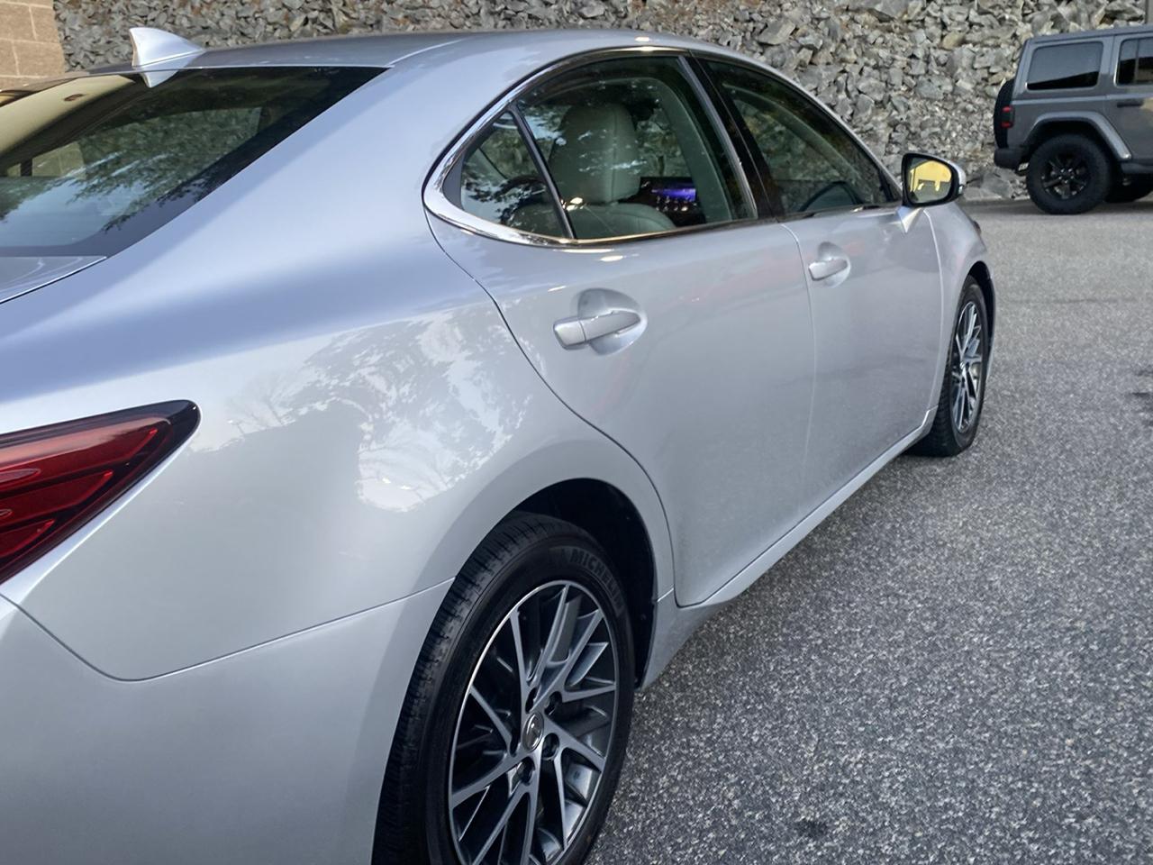 Lexus ES 350 Sedan 2017