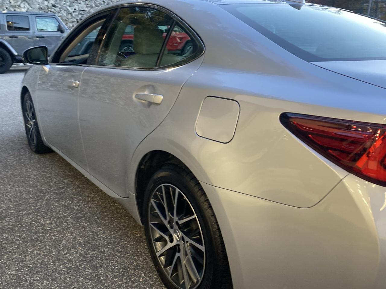 Lexus ES 350 Sedan 2017