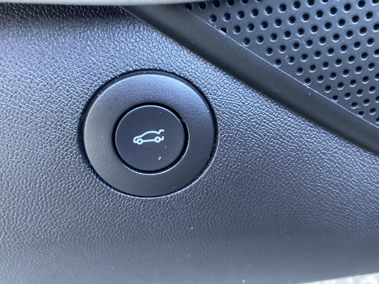 Chevrolet Camaro 1LT Convertible 8A 2019
