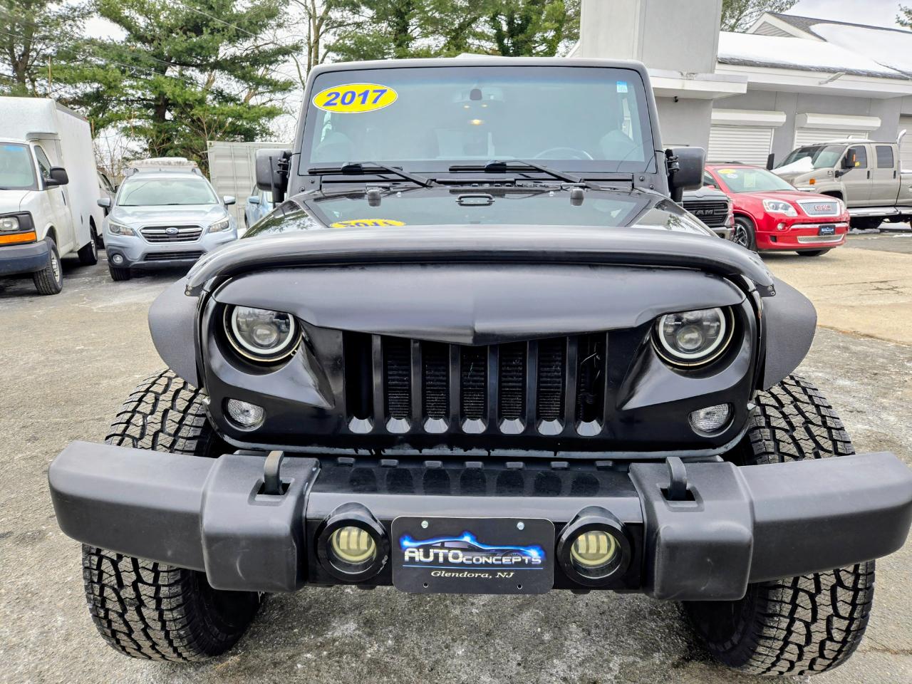 Jeep Wrangler Unlimited 4WD 4dr Willys Wheeler 2017