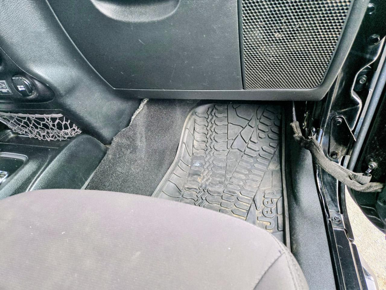 Jeep Wrangler Unlimited 4WD 4dr Willys Wheeler 2017