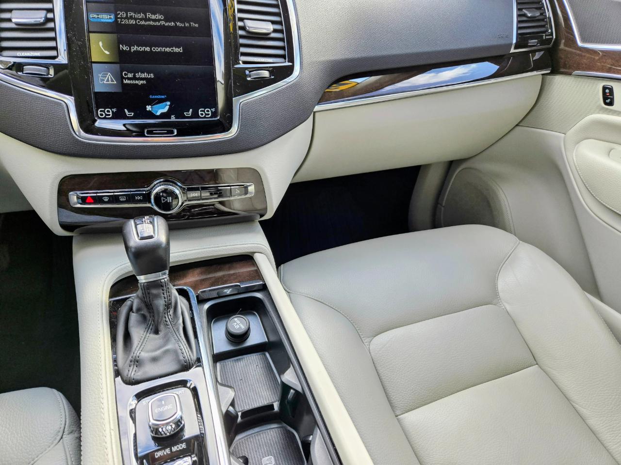 Volvo XC90 T6 Momentum AWD 2016