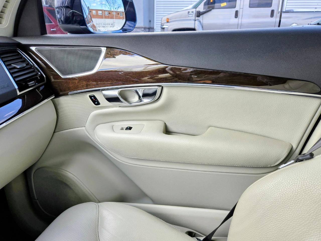 Volvo XC90 T6 Momentum AWD 2016