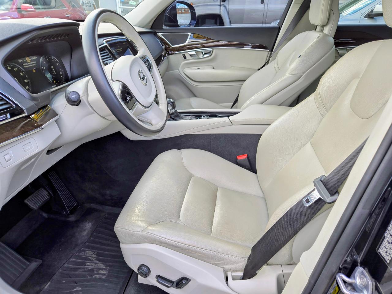 Volvo XC90 T6 Momentum AWD 2016