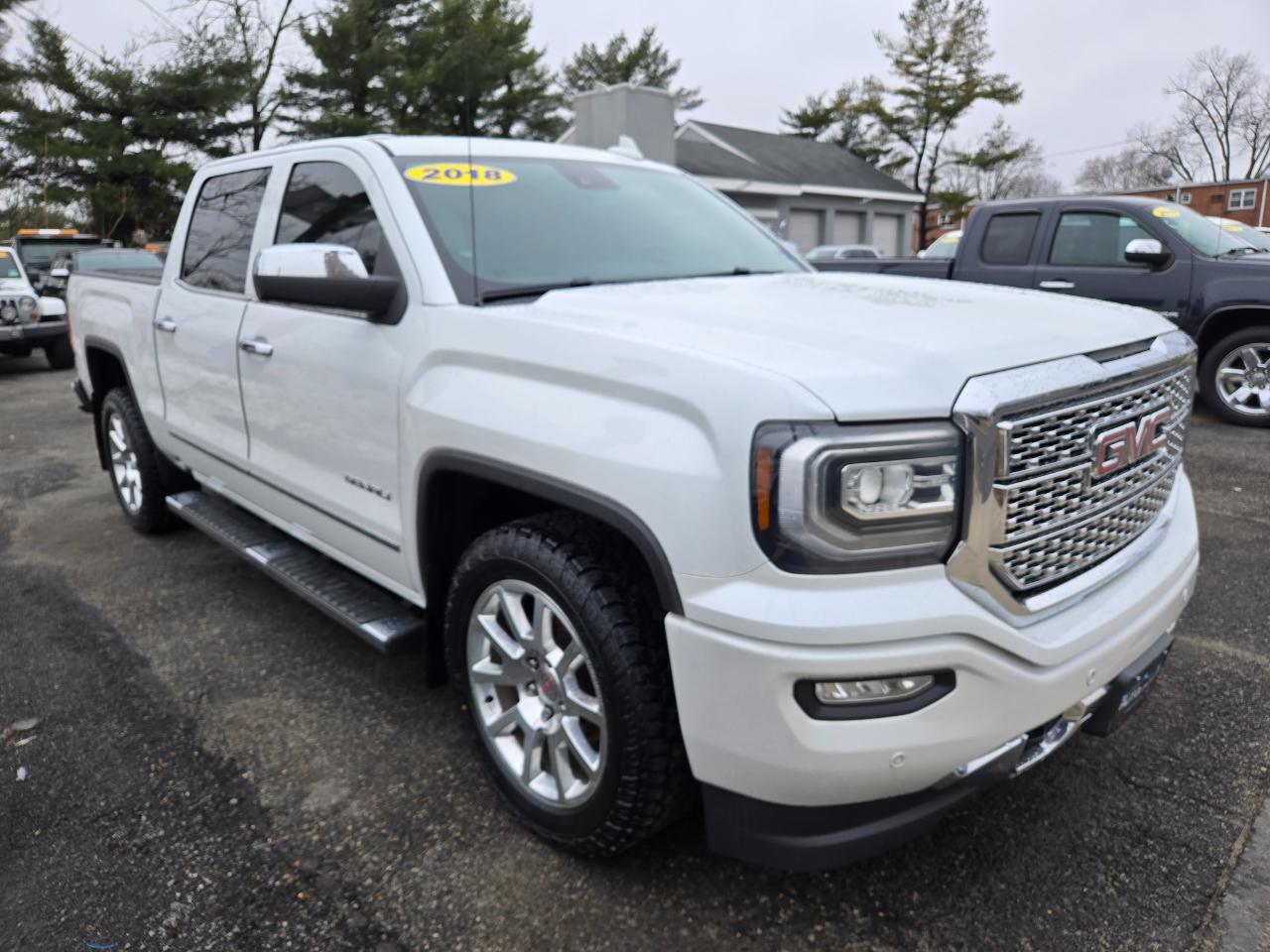 2018 GMC Sierra 1500 Denali Crew Cab Long Box 4WD