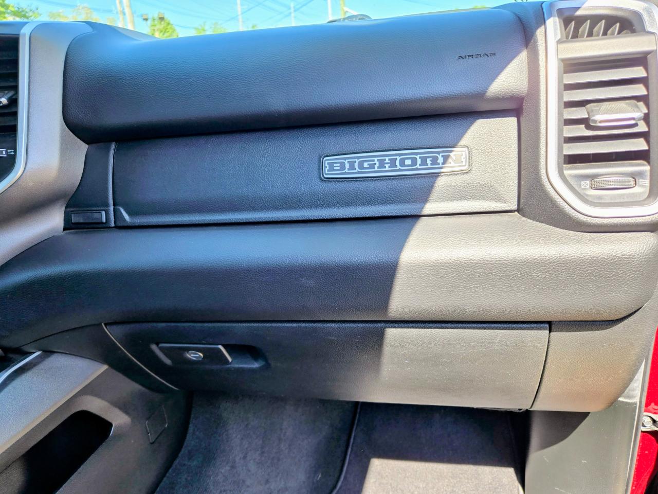 RAM 1500 Big Horn Quad Cab 4WD 2020