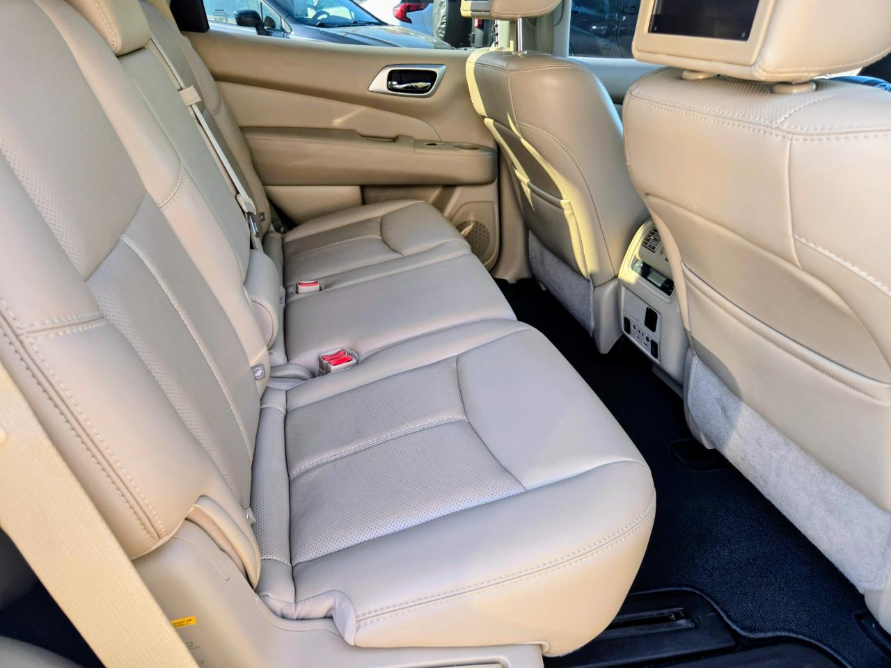 Nissan Pathfinder Platinum 4WD 2017