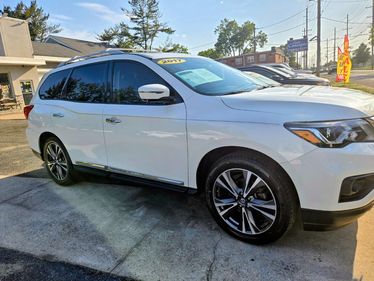 Nissan Pathfinder Platinum 4WD 2017