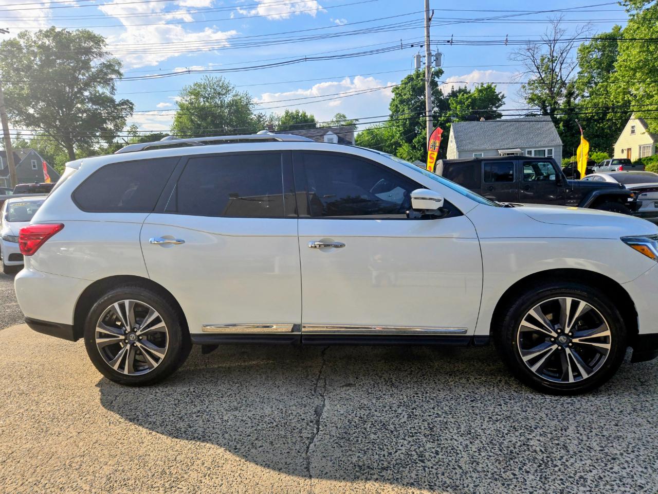 Nissan Pathfinder Platinum 4WD 2017