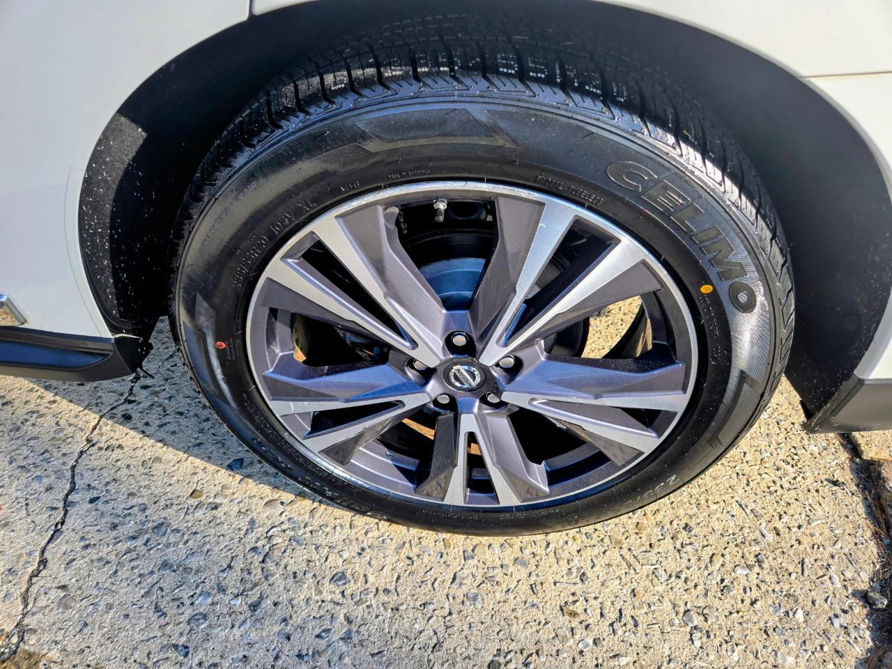 Nissan Pathfinder Platinum 4WD 2017