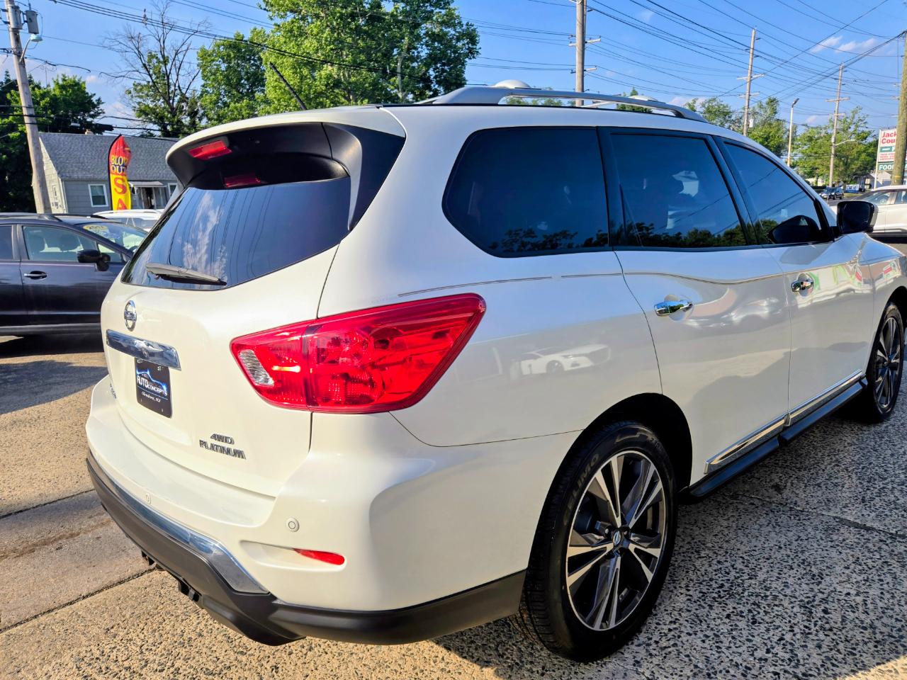 Nissan Pathfinder Platinum 4WD 2017
