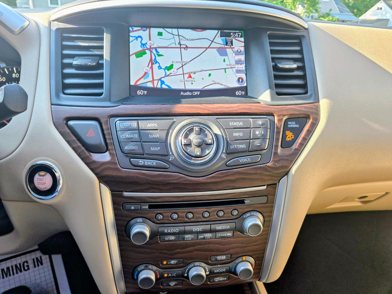 Nissan Pathfinder Platinum 4WD 2017