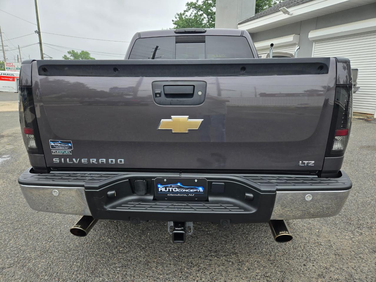 Chevrolet Silverado 1500 LTZ Crew Cab 4WD 2011