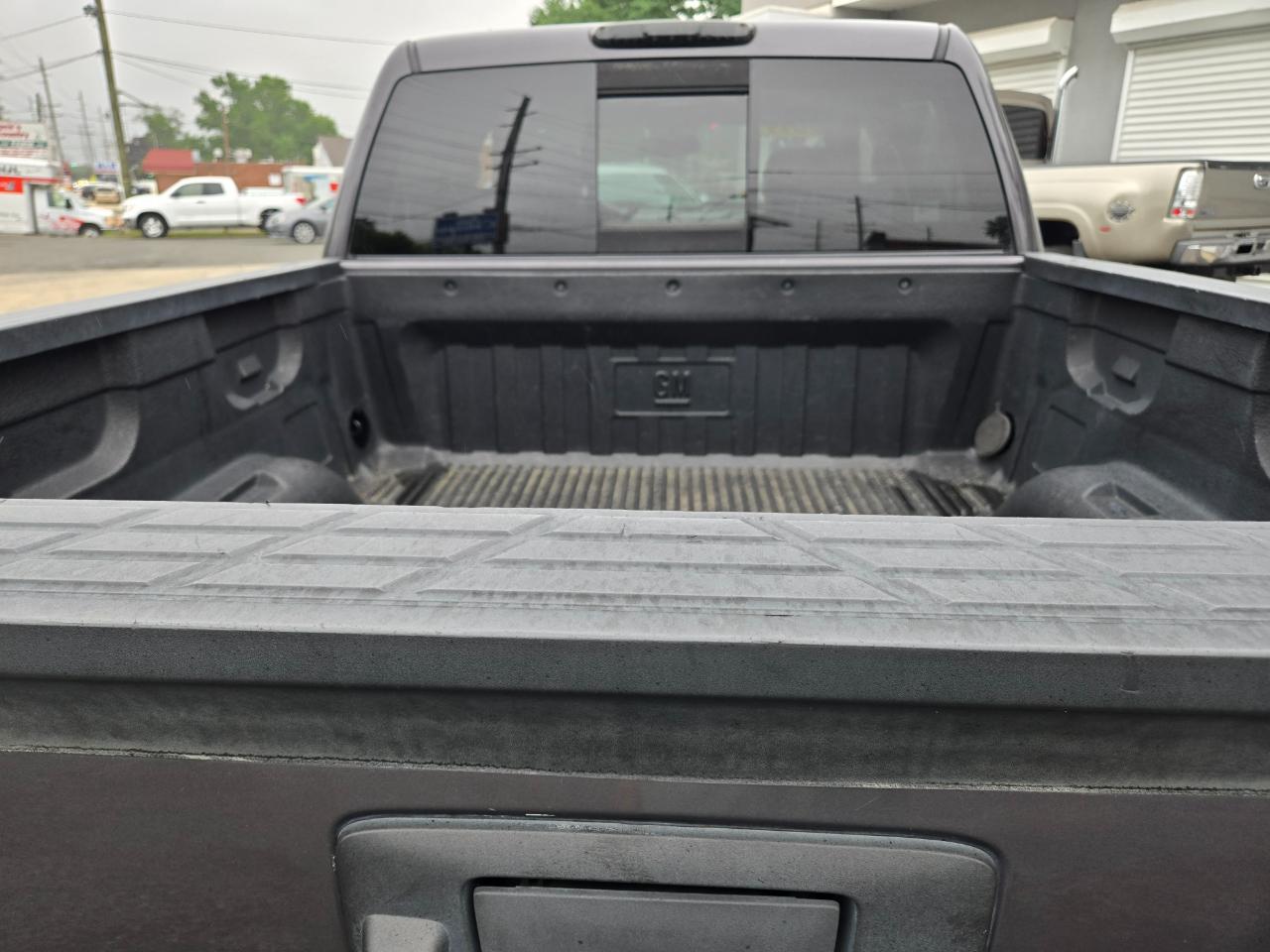 Chevrolet Silverado 1500 LTZ Crew Cab 4WD 2011
