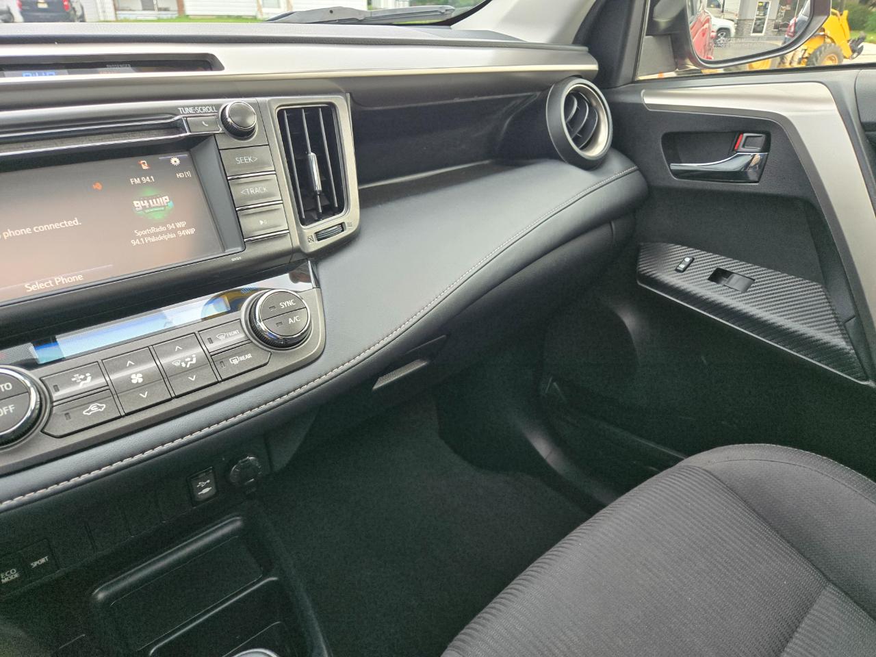 Toyota RAV4 XLE AWD 2015