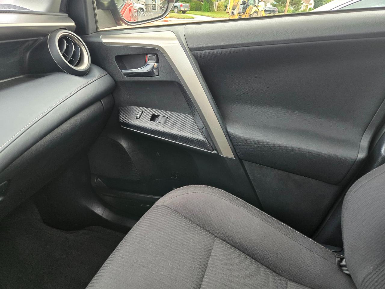 Toyota RAV4 XLE AWD 2015