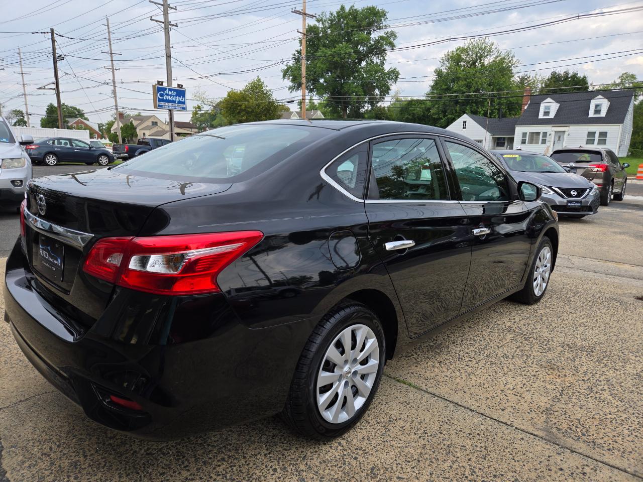 Nissan Sentra S 2019