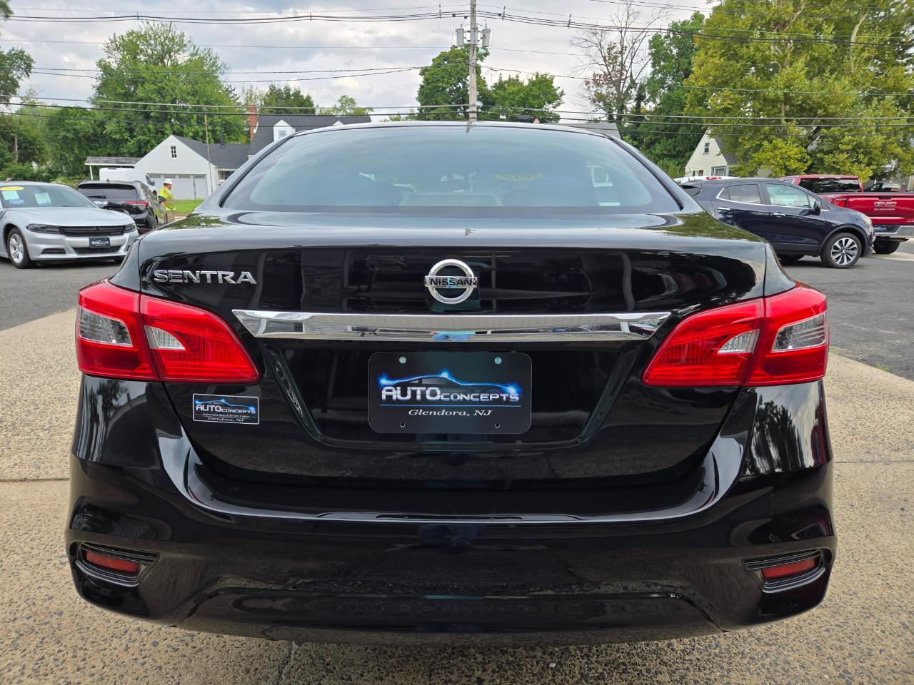 Nissan Sentra S 2019