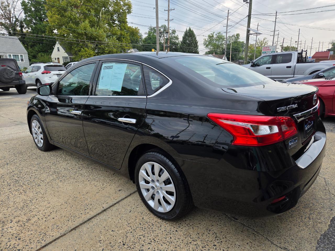 Nissan Sentra S 2019