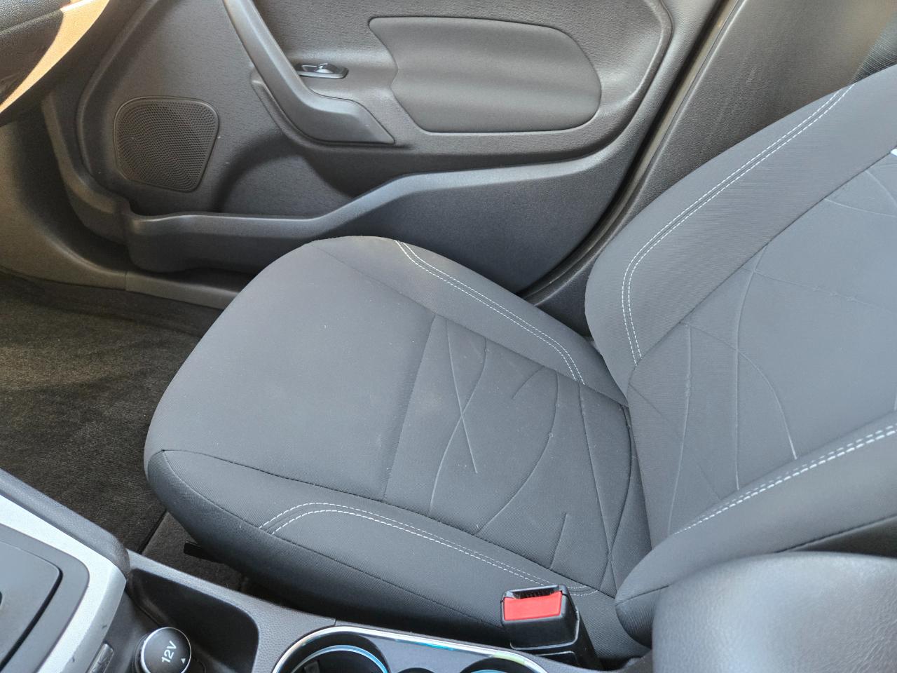 Ford Fiesta SE Hatchback 2014